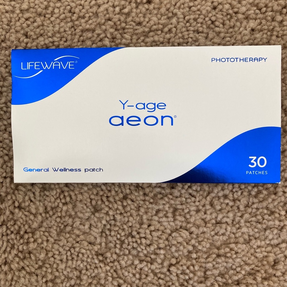 Y-age Aeon Phototherapy Patches - Blue and White
